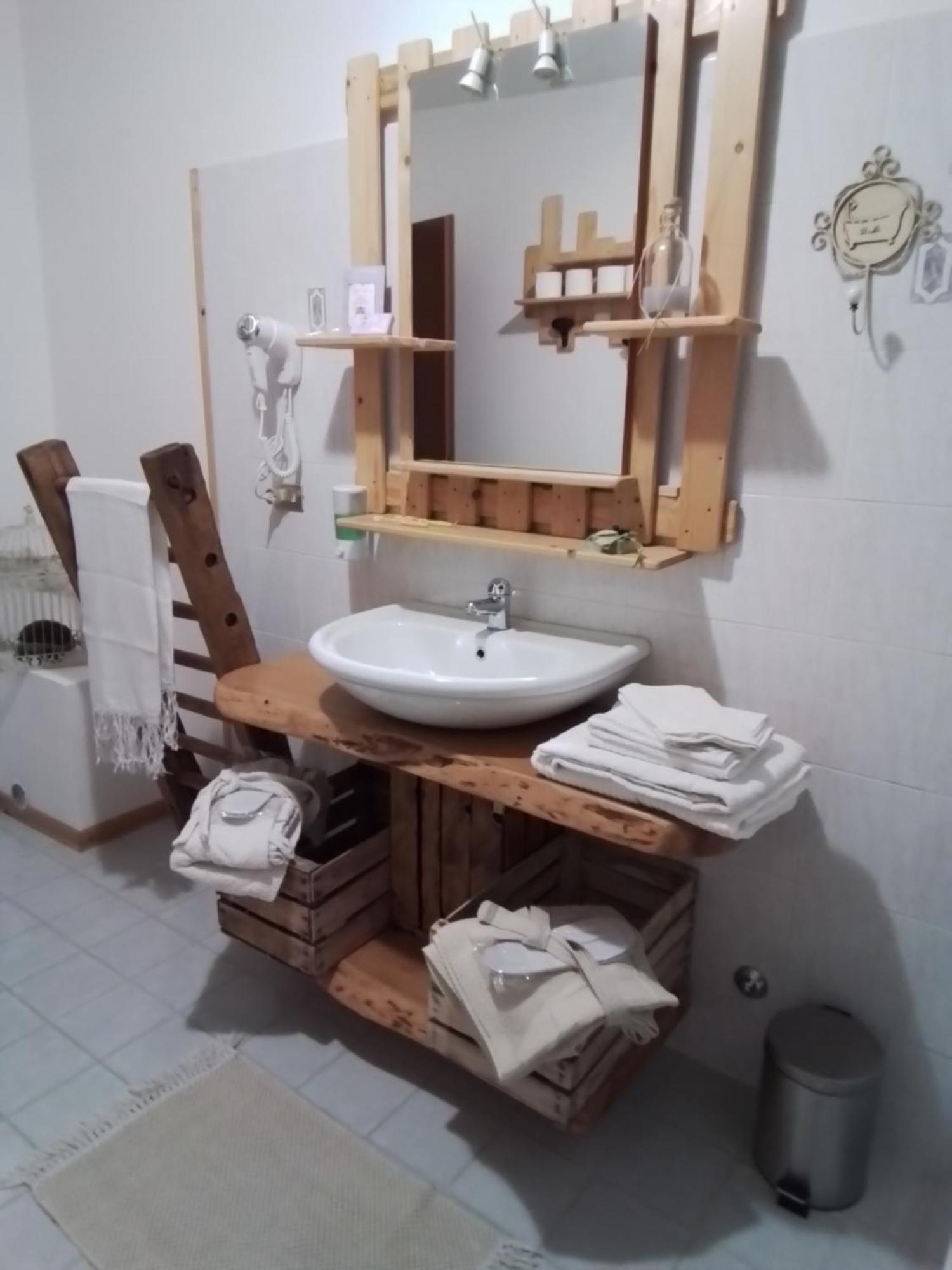 Lo Scoiattolo Bed & Breakfast Giaveno Bagian luar foto